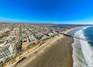 Beach nearby - Surfer`s Paradise! Amazing Beach Home w/ Parking (San Diego)