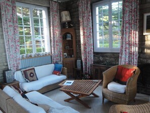 Living area - House - 14 people - le Logeo -Sarzeau- Breathtaking view of Golfe du Morbihan. (SARZEAU)