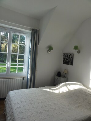 6 bedrooms, iron/ironing board - House - 14 people - le Logeo -Sarzeau- Breathtaking view of Golfe du Morbihan. (SARZEAU)