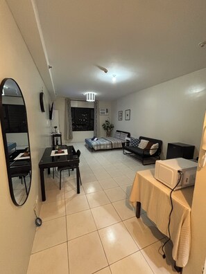 Appart'hôtel Familial, vue ville | Bureau, espace de travail pour ordinateur portable, Wi-Fi gratuit