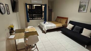 Appart'hĂŽtel Deluxe, vue ville | Bureau, espace de travail pour ordinateur portable, Wi-Fi gratuit