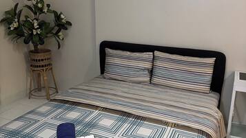 Apartamento familiar, vistas a la ciudad | Escritorio, espacio para trabajar con un portátil, wifi gratis