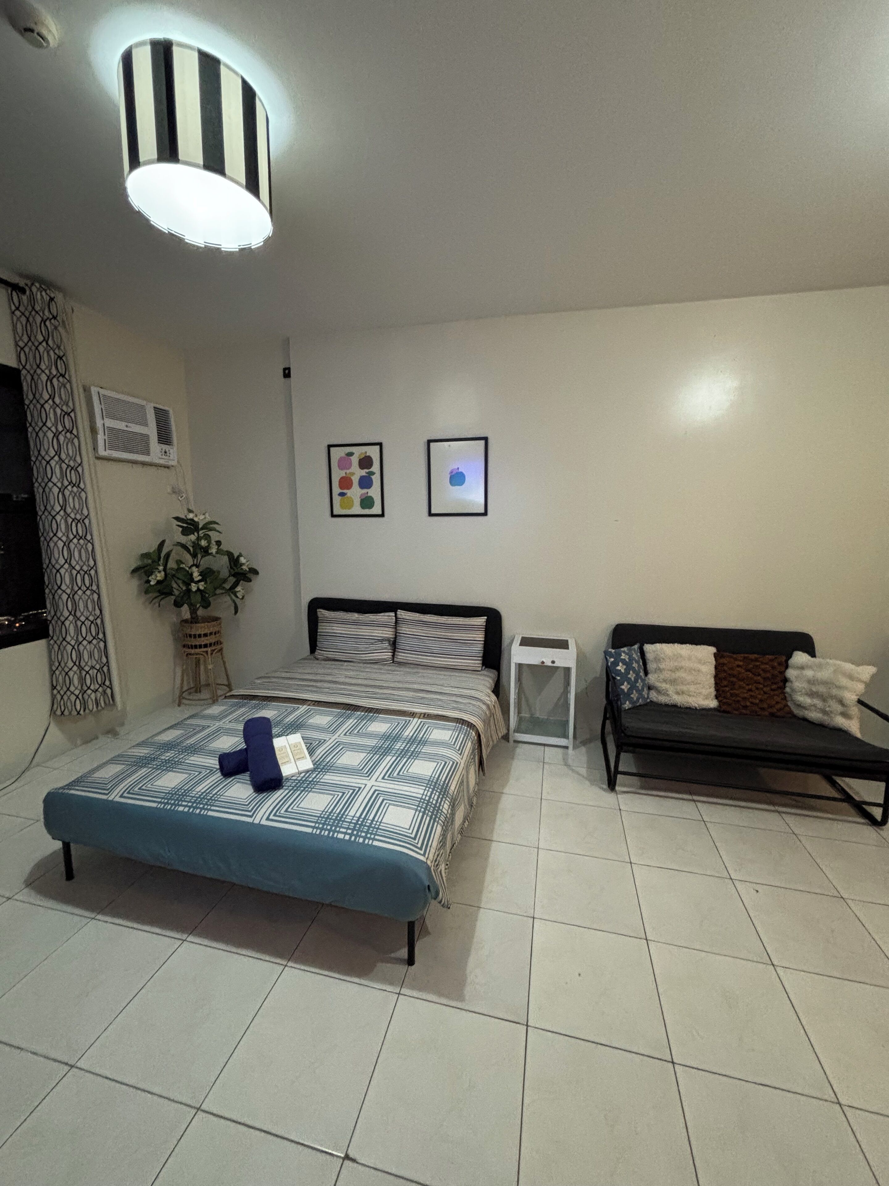 Apartamento familiar, vistas a la ciudad | Escritorio, espacio para trabajar con un portátil, wifi gratis