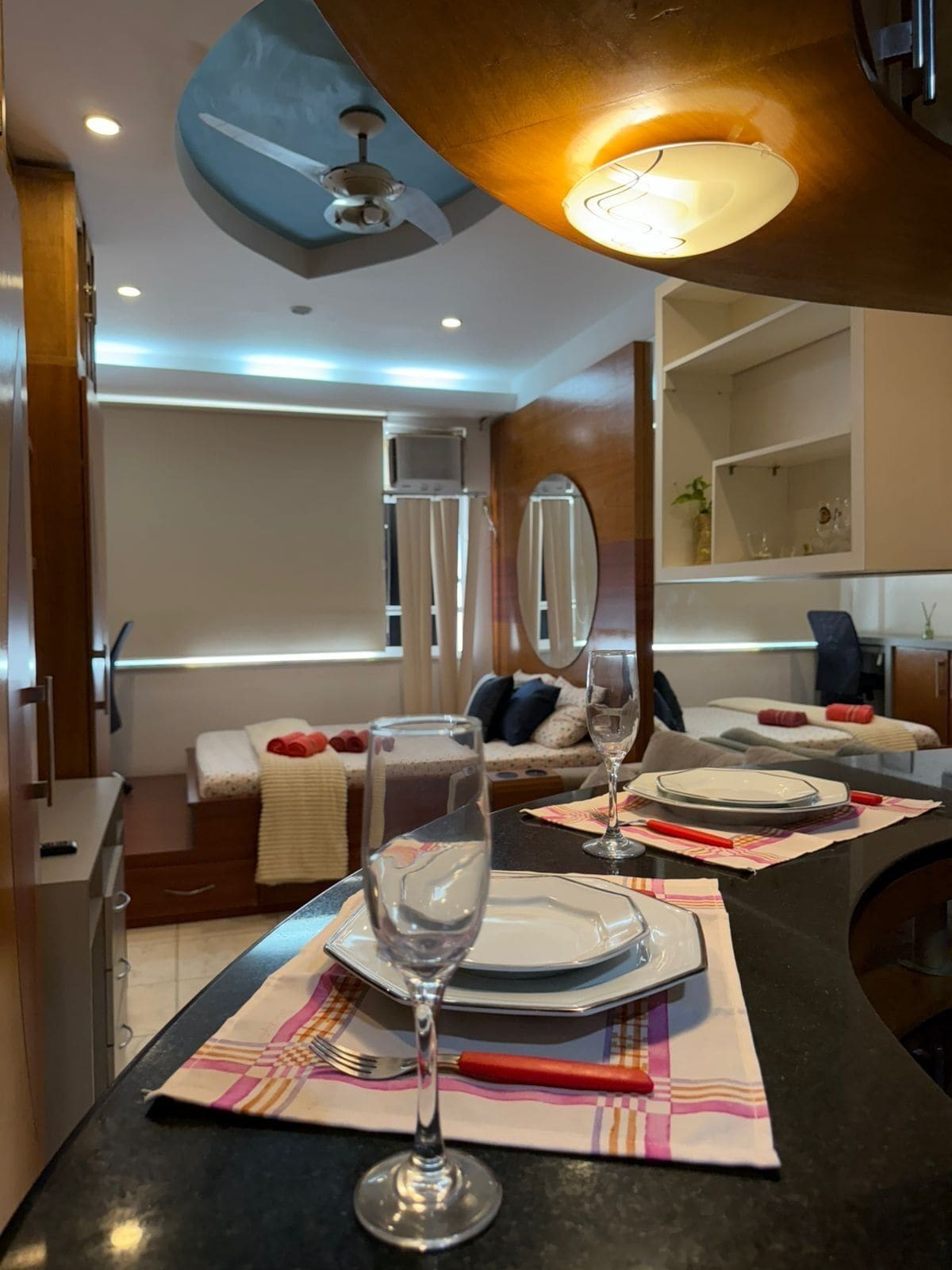 熨斗/熨衫板、Wi-Fi、床單