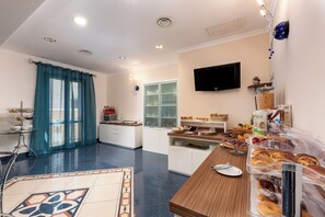 Tägliches inbegriffenes Frühstücksbuffet