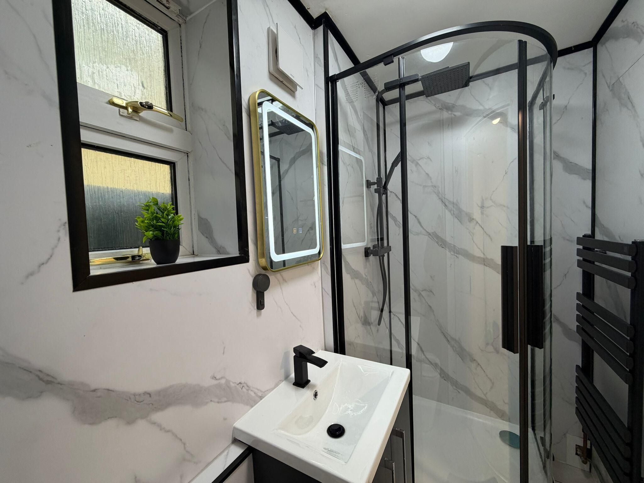 Shower, free toiletries, hair dryer, towels