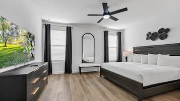 6 soverom, safe på rommet, strykejern/-brett og reiseseng for barn