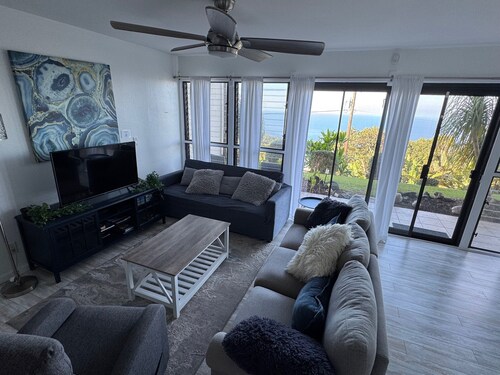 Villa with a View - Kailua-Kona Style