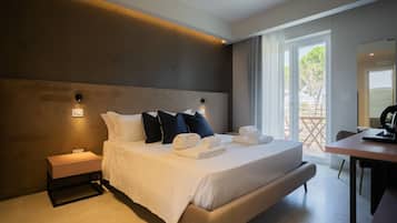 4 Schlafzimmer, Bügeleisen/Bügelbrett
