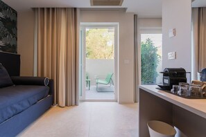 Living area - Wanderlust Experience | Waves Nacre (Bari)