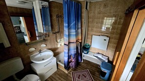 Shower, hair dryer, towels, toilet paper - Fitters house Täubchen (Zossen)