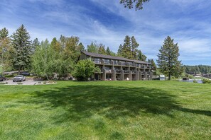 Exterior - Cozy Bigfork Retreat Near Flathead Lake (Bigfork)