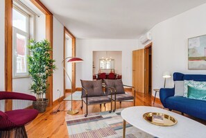TV - Baixa most luminous 3 BDR flat!! Great WI-FI!!! (Lisboa)
