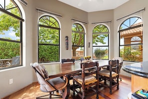 Dining - On the Rocks - Beautiful 3 BR / 2 bath home nestled in the heart of West Sedona (Sedona)
