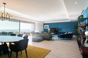 Interior - Luxury 4 bedr Flat w/ PANORAMIC Views and Pool!! (Oeiras)