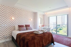 4 bedrooms, iron/ironing board, travel cot, WiFi - Luxury 4 bedr Flat w/ PANORAMIC Views and Pool!! (Oeiras)