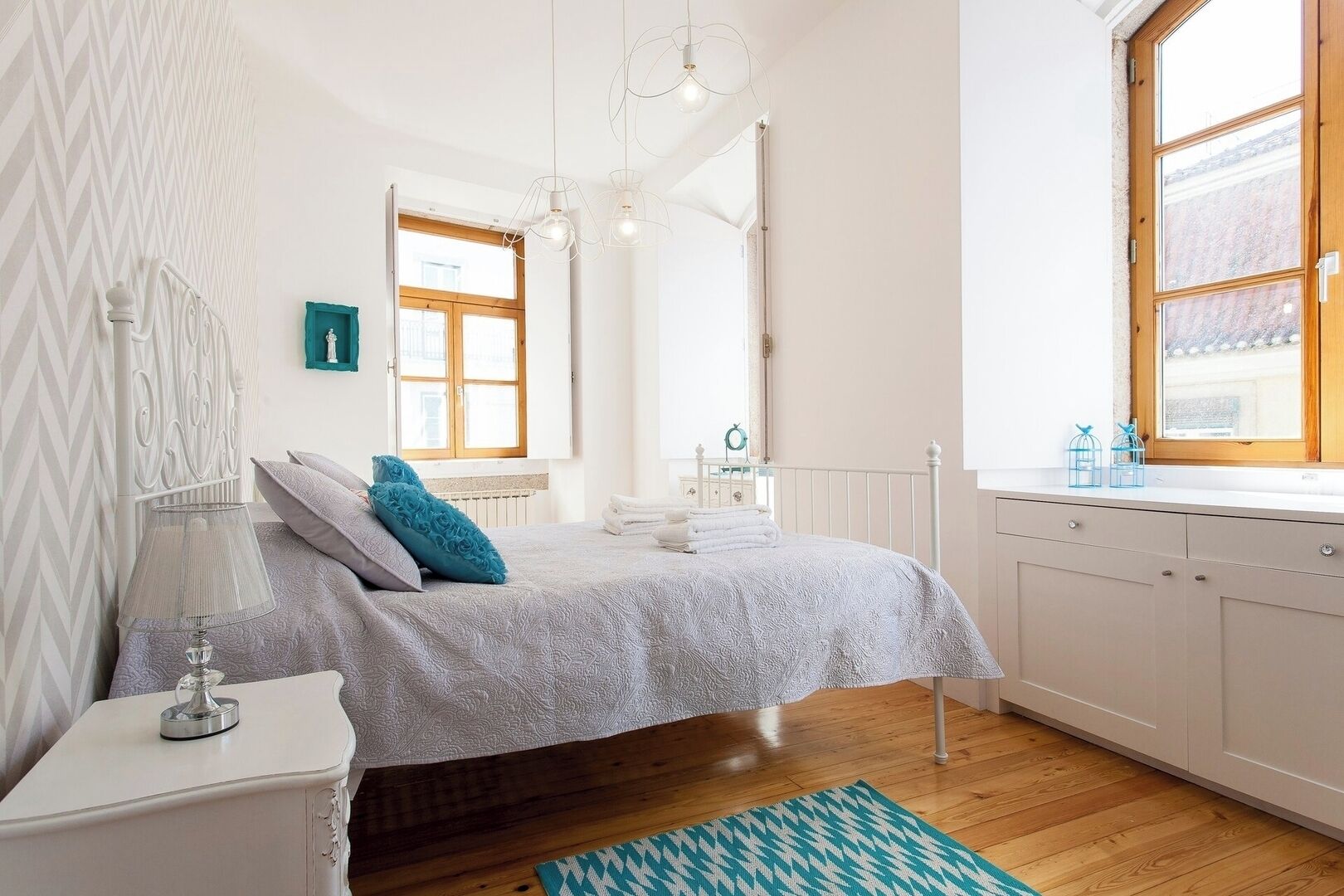 4 bedrooms, iron/ironing board, travel cot, WiFi