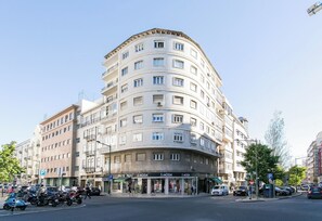 Exterior - Architectural poetry in an unique 3bdrs view flat! (Lisboa)