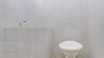 Deluxe Double Room | Bathroom