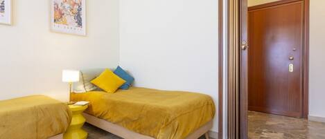 2 bedrooms, iron/ironing board