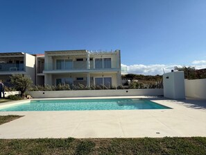 Pool - Holiday Home 'Acquamarina Apartment' with Sea View, Wi-Fi and Air Conditioning (Palau)