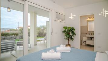 Silitysrauta/-lauta, Wi-Fi, vuodevaatteet