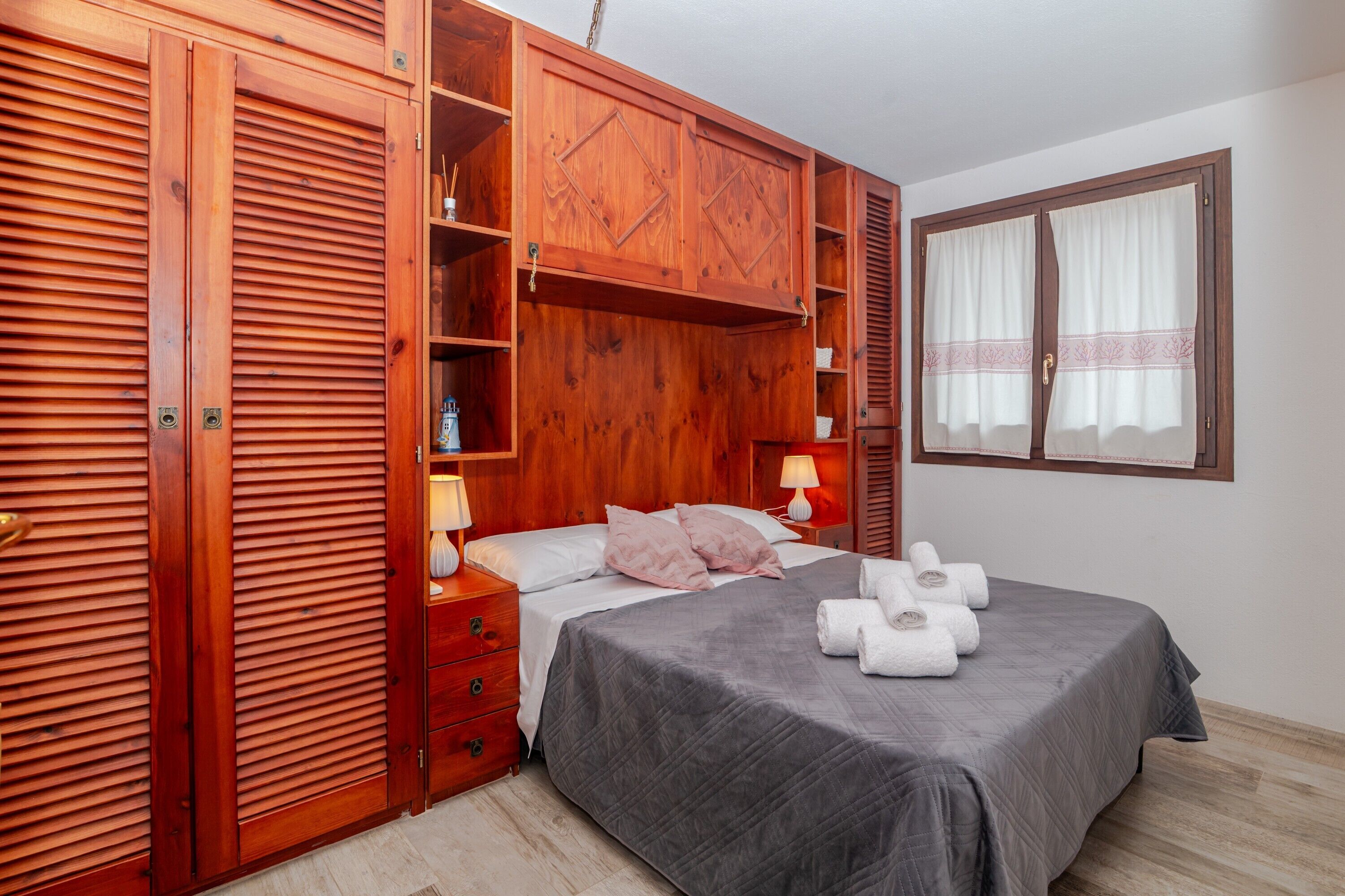 Bügeleisen/Bügelbrett, WLAN, Bettwäsche