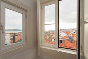 Interior - Bairro Alto-Chiado 2BDR AMAZING VIEW! Great WI-FI (Lisboa)