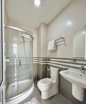 Standard Apartment, Balcony, Courtyard View | Bathroom | Slippers, bidet - EMERALD APARTMENTS (ho chi minh)