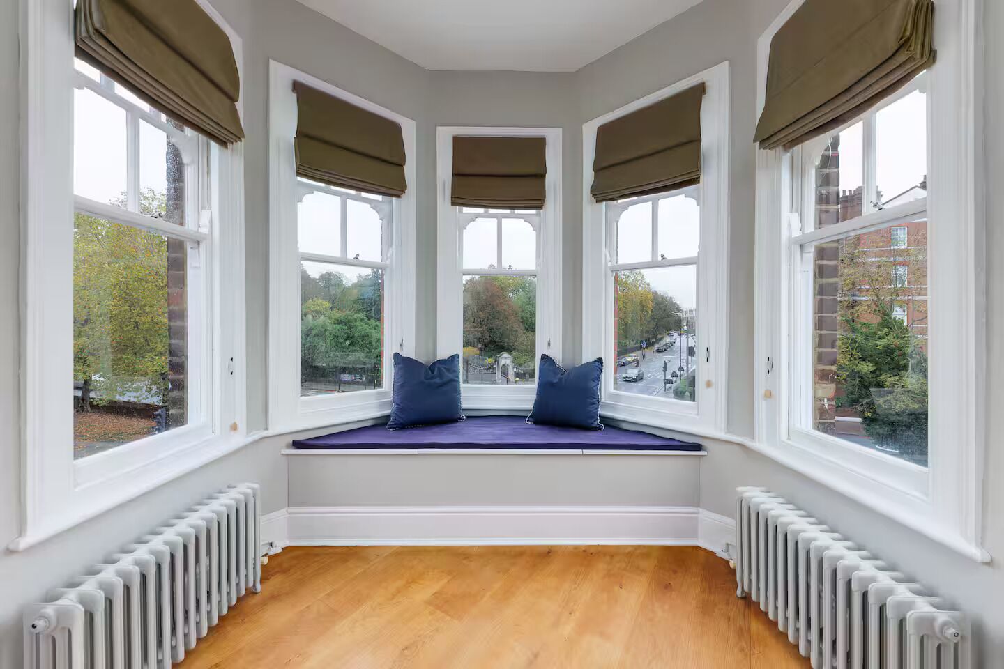 المنشأة من الداخل