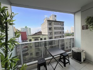 Porch - Moderno com AC piscina e academia (São Paulo)