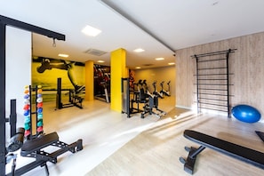 Gym - Moderno com AC piscina e academia (São Paulo)