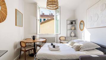 1 soverom, strykejern/-brett, reiseseng for barn og wi-fi