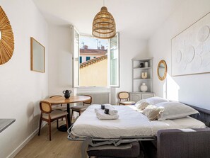 1 bedroom, iron/ironing board, travel cot, WiFi - Apartment for 4 people City center - 5 min Palais (Cannes)
