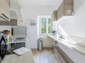 Fridge, microwave, oven, dishwasher - Apartment for 4 people City center - 5 min Palais (Cannes)