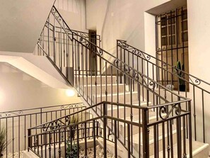 Interior - Warm apartment near Palais Festivals and old port (Cannes)