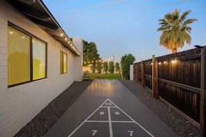 Sports court - Desert Ease: Old Town, Pool, Spa, Outdoor Kitchen (Scottsdale)