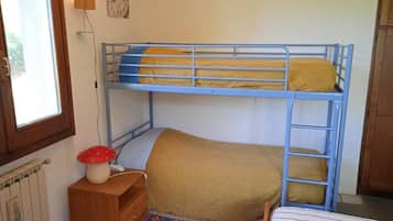 Vierbettzimmer, Terrasse, Gartenblick