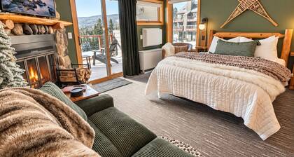 Slope-Side Pet-Friendly Studio | In-Unit Jet Tub