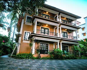 Exterior - Luxury Family 2BHK Villa • Next to Calangute Beach • WiFi • Parking-by StayNomad (Calangute)