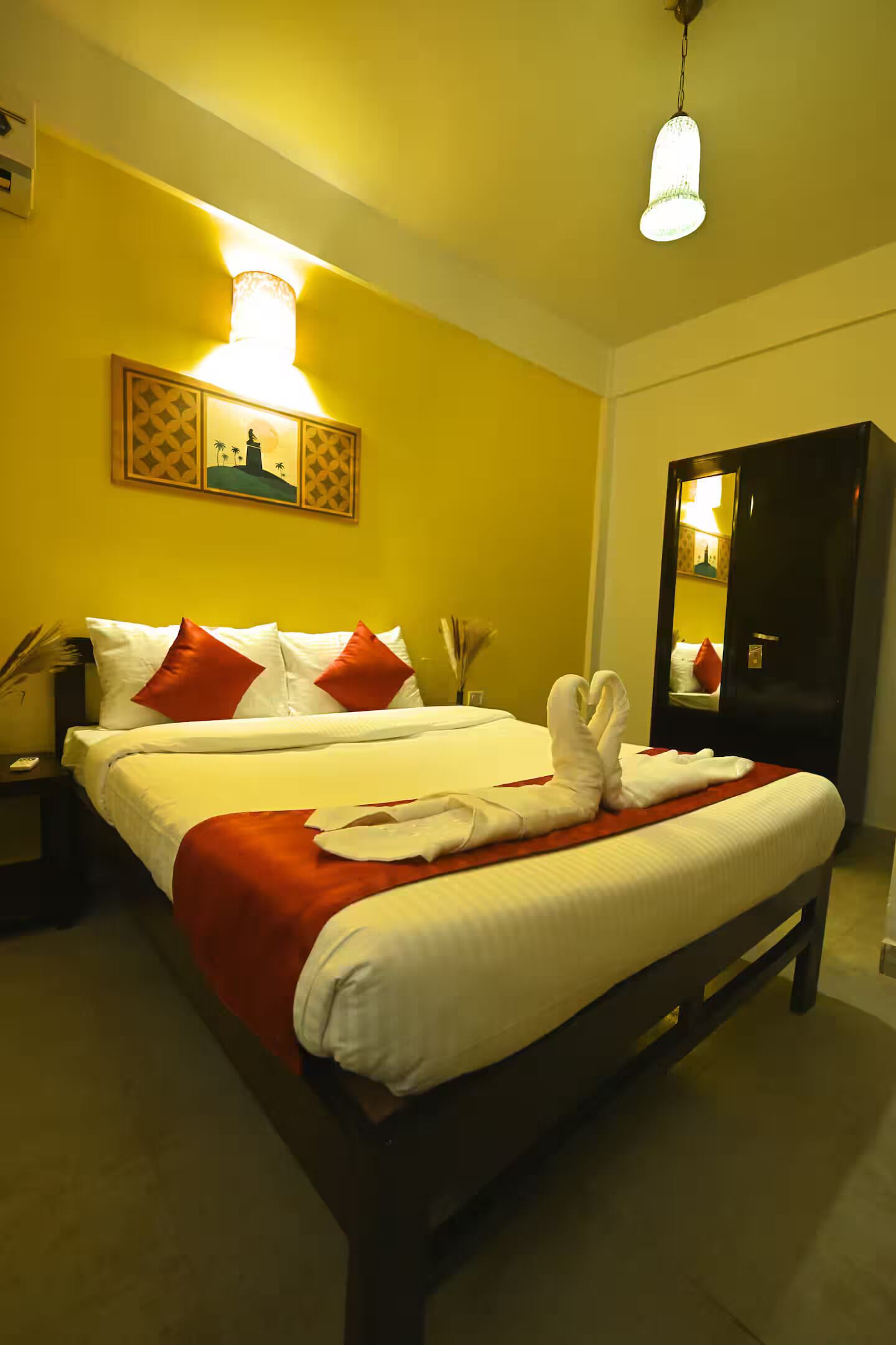 Free WiFi, bed sheets, wheelchair access