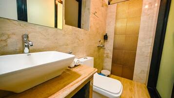 Eco-friendly toiletries, towels, soap, shampoo