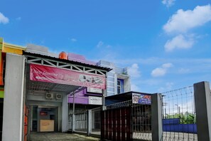 Exterior - Hotel O Jasmine Guest House (Blitar)