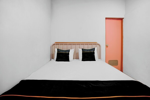 Standard Double Room - Hotel O Jasmine Guest House (Blitar)