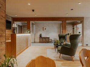 Reception - Almrausch Lech Apartments (Lech)