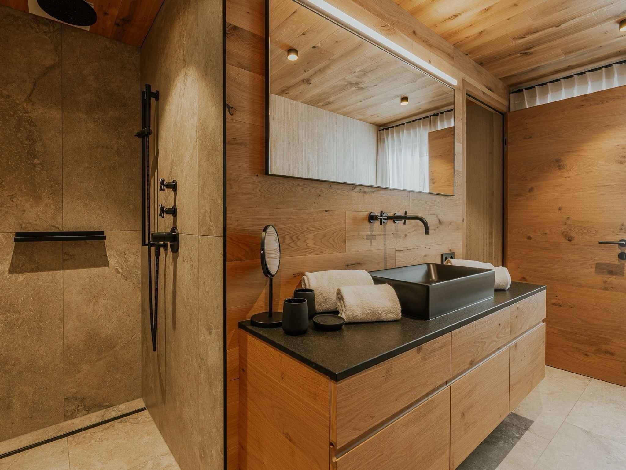 Apartamento, balcón, vistas a la montaña | Baño