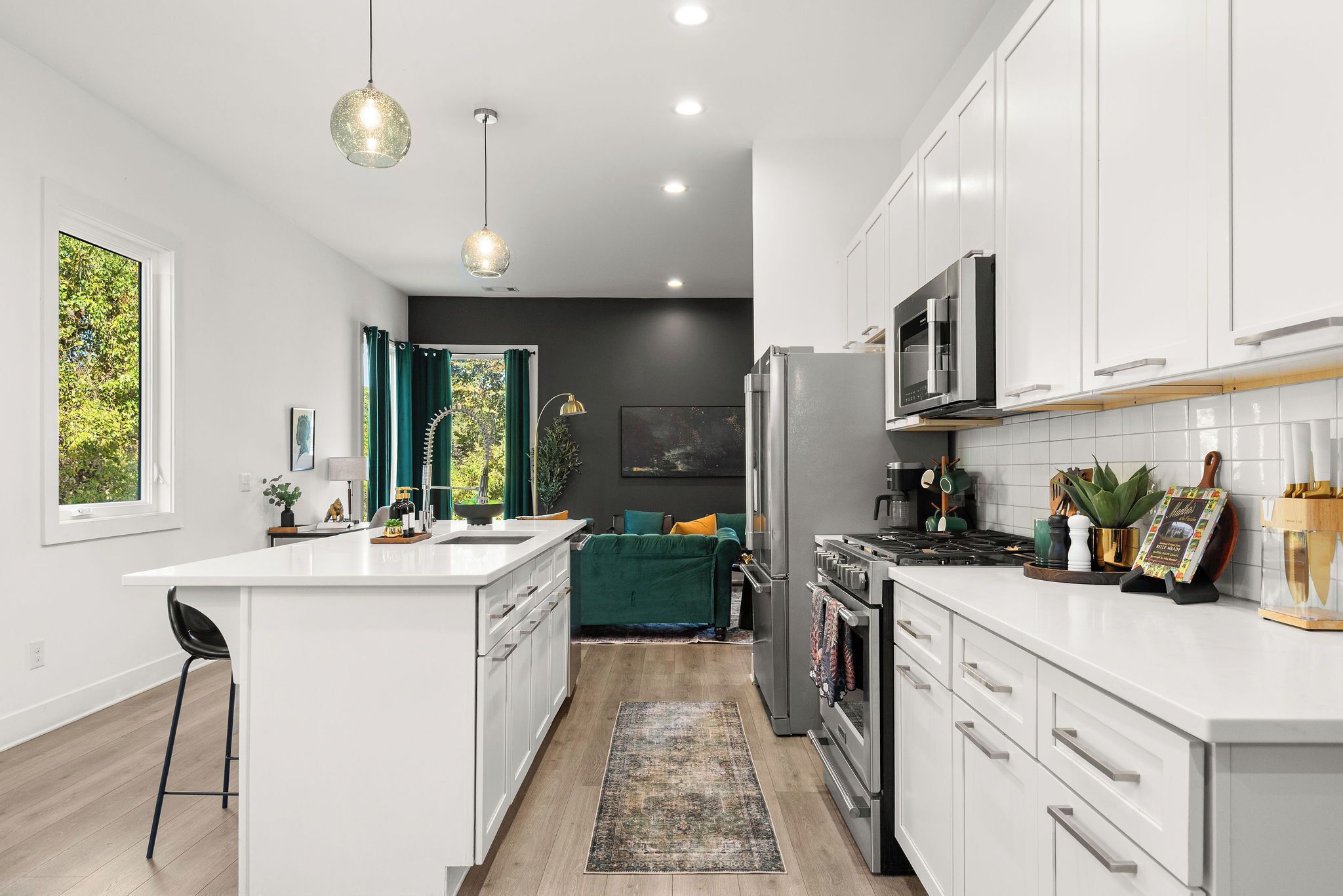 Refrigerador, microondas, horno, placa de cocina