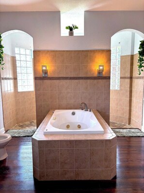 Shower, jetted bath, hair dryer, bidet