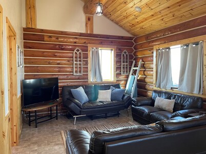 Cozy 1-bedroom cabin 1/2mile from Grangeville