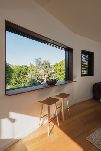 Bird & Beach - Modern Apartment - 2 minutes walk to the beach